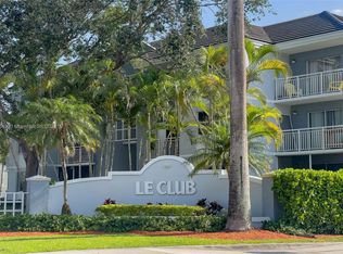 8670 SW 212th St APT 304, Cutler Bay, FL 33189