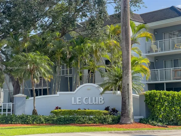 8670 SW 212th St APT 304, Cutler Bay, FL 33189