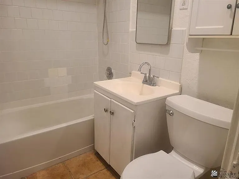 600 W 20th Pl — Photo 5