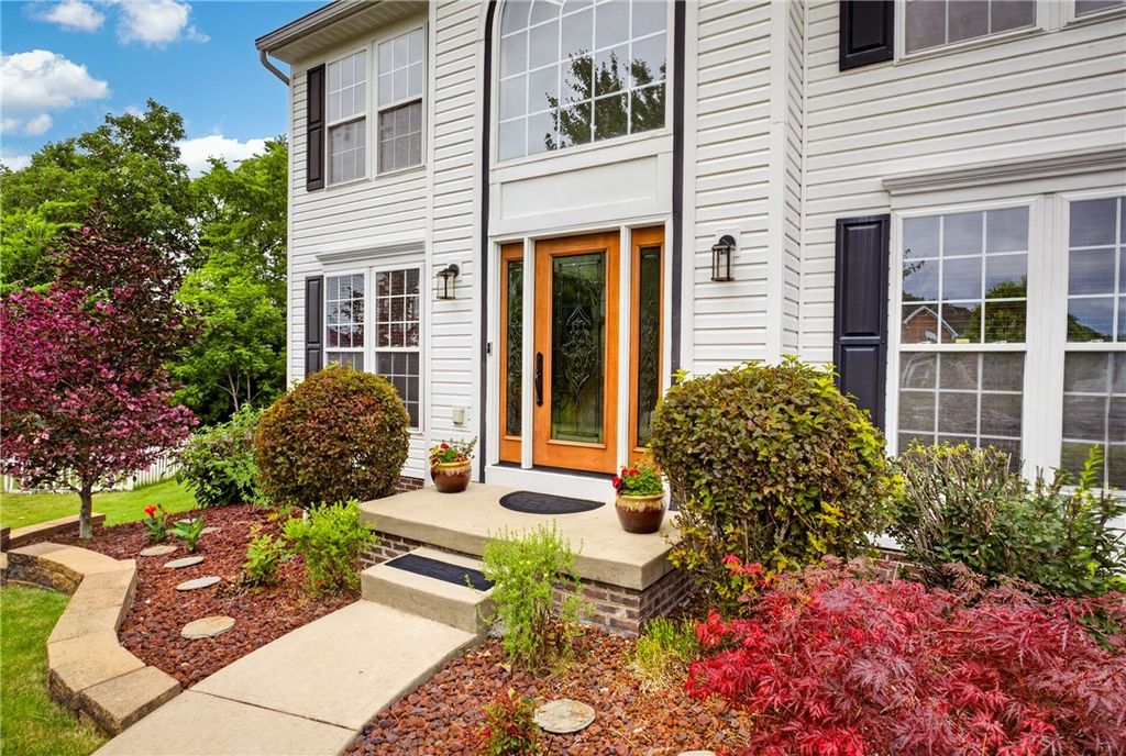 5426 Forest Edge Dr, Mc Donald, PA - View 2