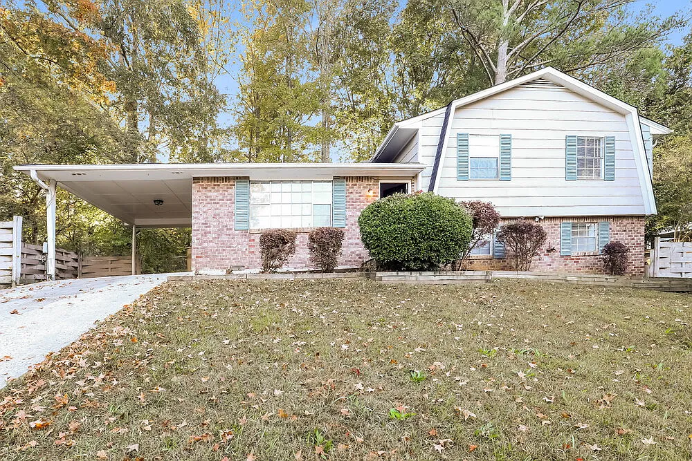 9105 Homewood Dr photo 1
