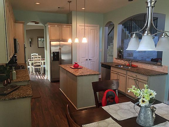 5th image of 298 Westwood Dr