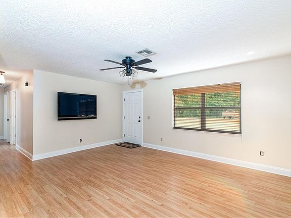 4th image of 4858 Mockingbird Dr