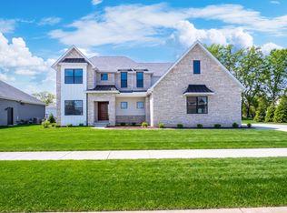 505 Meadow Brooke Ln, Dyer, IN 46311