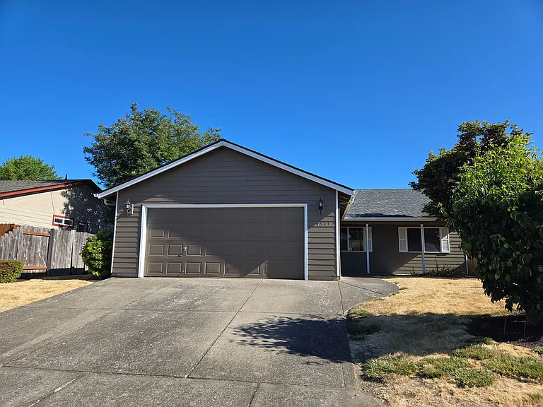 4631 Cherrybud Ct SE — Photo 2
