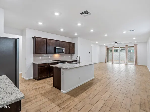 18148 W DALEY Lane, Surprise, AZ 85387