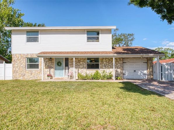 8798 94th St, Seminole, FL 33777