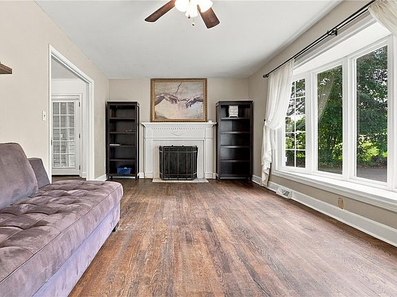 5th image of 108 Azalea Dr