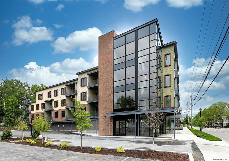 2nd image of 116 WEST Avenue #202