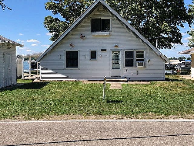 1st image of 574 Lake Dr