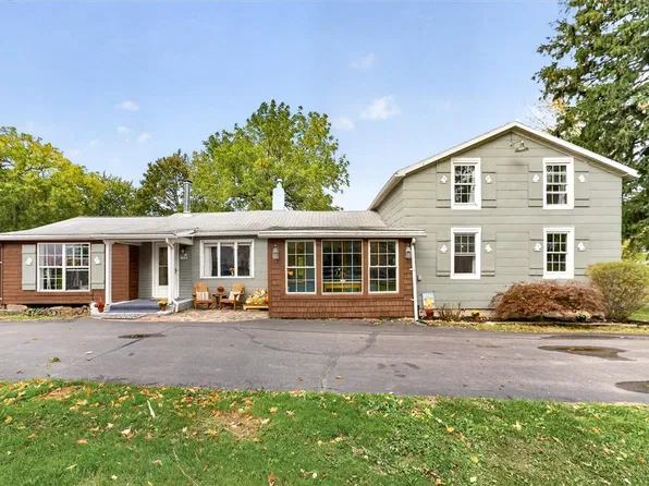 7813 Hamilton Street Ext, Williamson, NY 14589