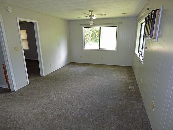 5th image of 71 Shoshone Dr