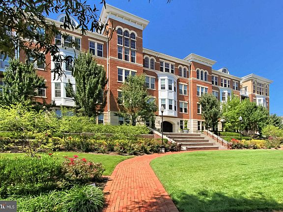 3rd image of 400 Cameron Station Blvd APT 417