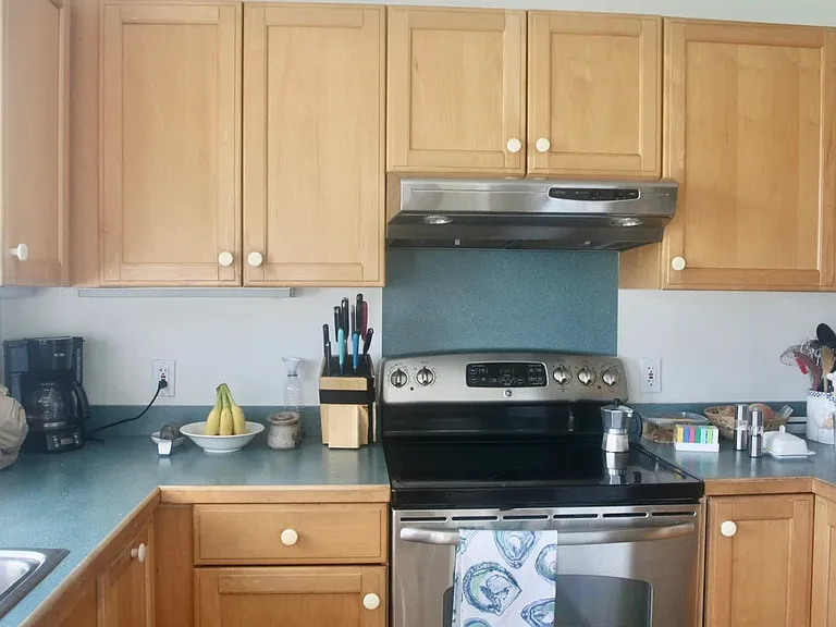 15 Anawan Ave — Photo 9