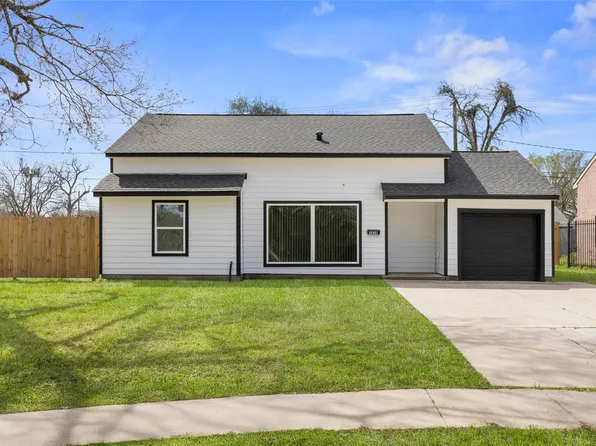 3838 Daphne St, Houston, TX 77021