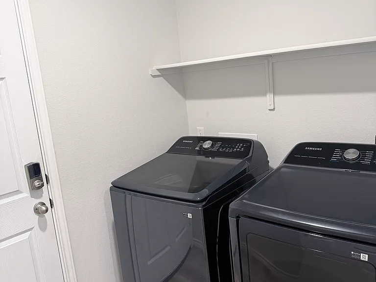 7300 Veronica Ct — Photo 6