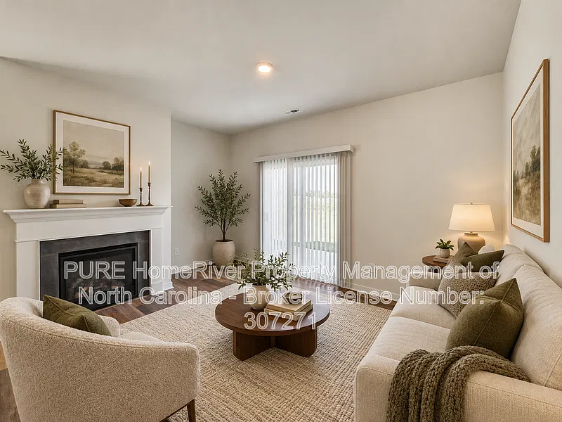 5 bed, 3.0 bath, 2368 sqft, $2,395 — Photo 2