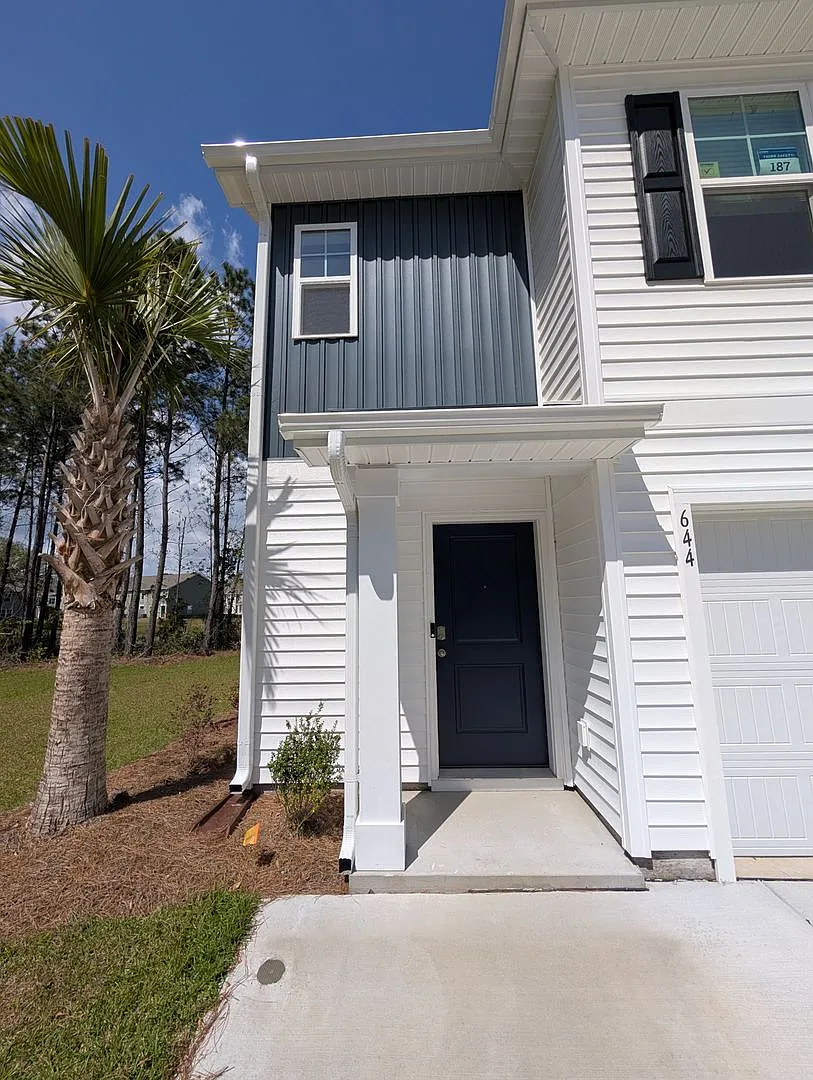 NEW End Unit Townhouse Available for Rent - Conway, South Carolina — Photo 2