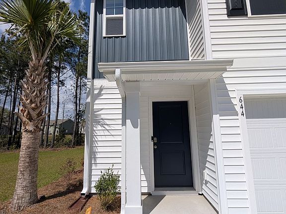 2nd image of 644 Golden Resin Rd