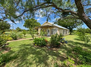 604 Hall St, Eldorado, TX 76936