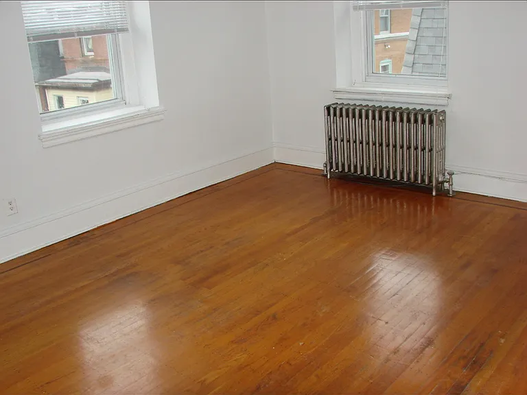 548 S 49th St #4 — Photo 11