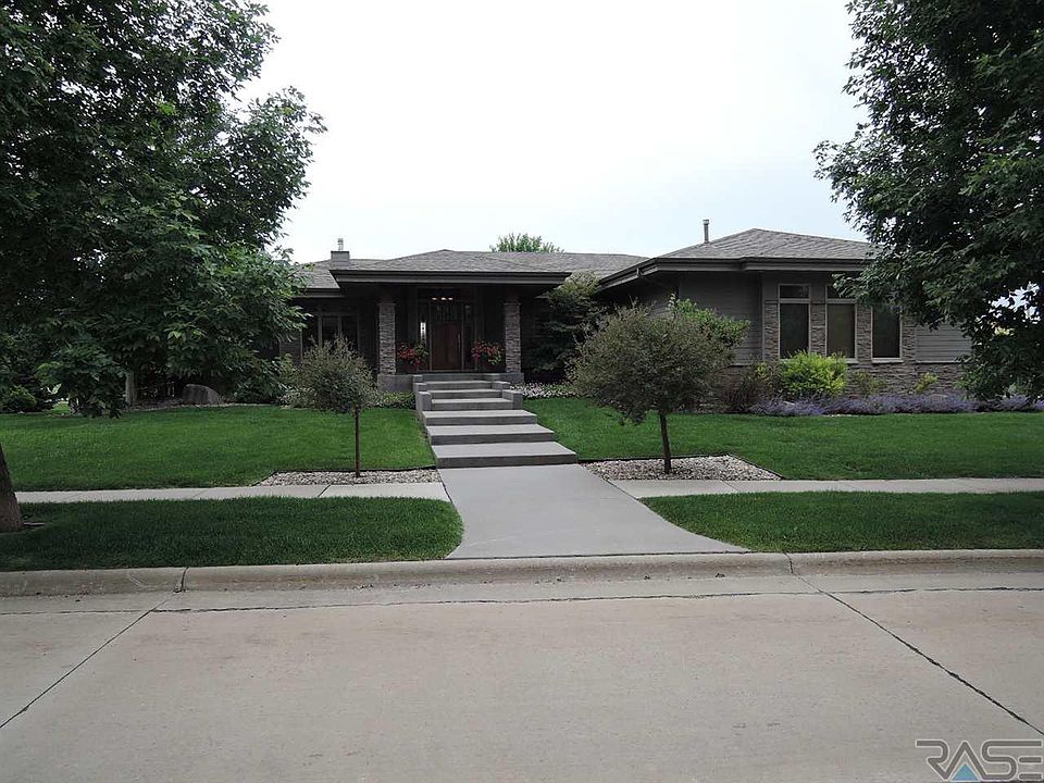 1st image of 343 W Laquinta Cir