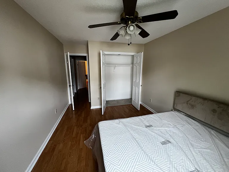 3904 Roebling Ln — Photo 8