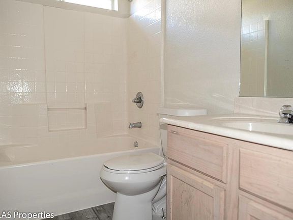 2nd image of 2913 Cantabrian Dr #D