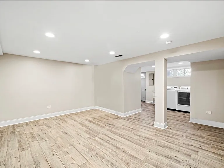 6350 S Lockwood Ave — Photo 11