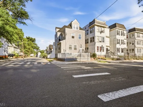44 Fabyan Pl, Newark City, NJ 07108