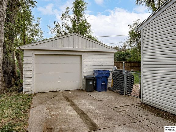 3rd image of 7008 Gertrude St