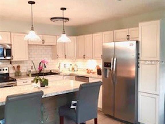 3rd image of 2625 Silver Palm Dr
