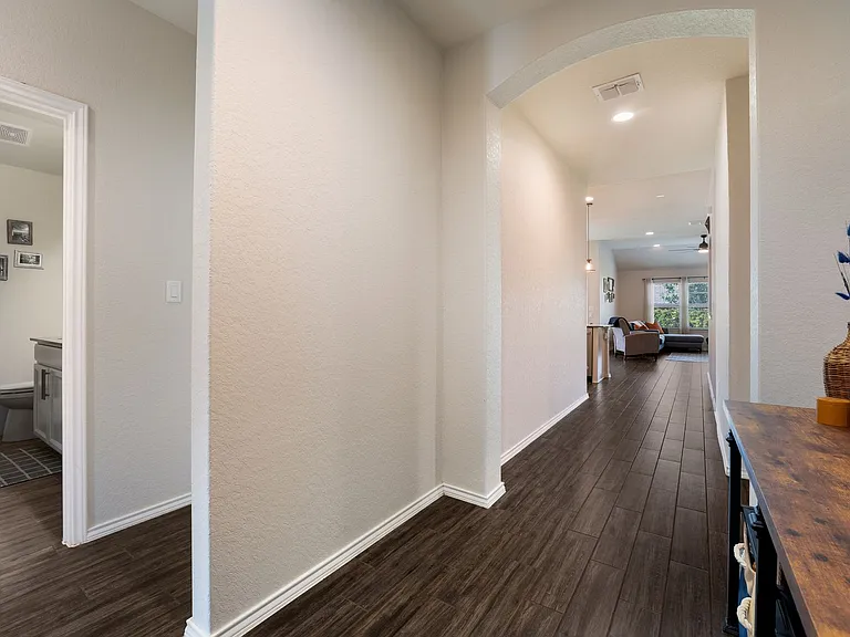 9018 Canopy Bnd — Photo 3