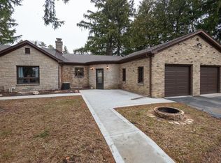 4050 S Calhoun Rd, New Berlin, WI 53151