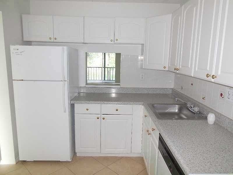 1st image of 7825 Fairview Dr APT 105