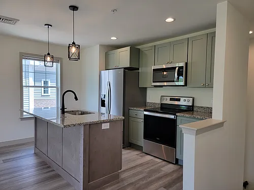 11 Yacht Ave Photo 1