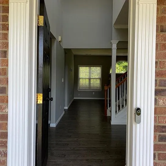 425 Beckenham Walk Dr — Photo 3