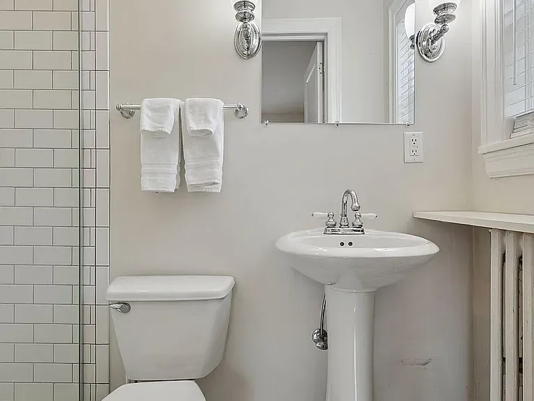 1785 Dupont Ave S #1 — Photo 11