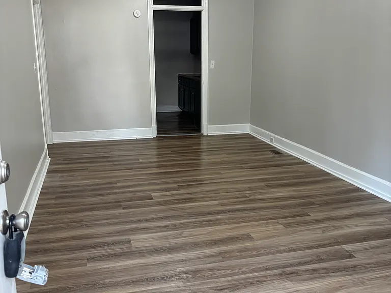 4625 Oxford Rd #4625 — Photo 2