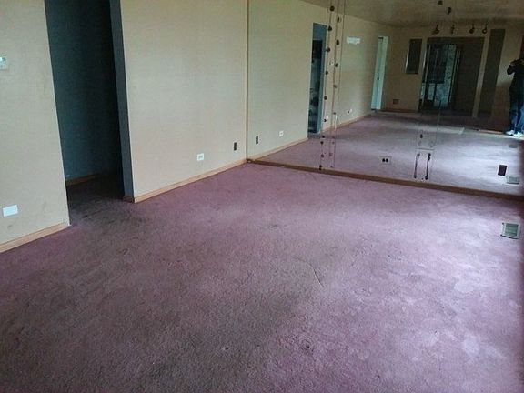 3rd image of 18011 Thomas Ln