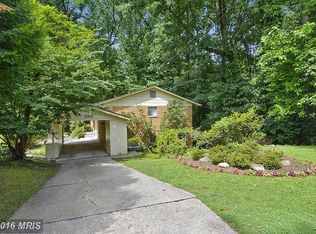 1001 Cresthaven Dr, Silver Spring, MD 20903