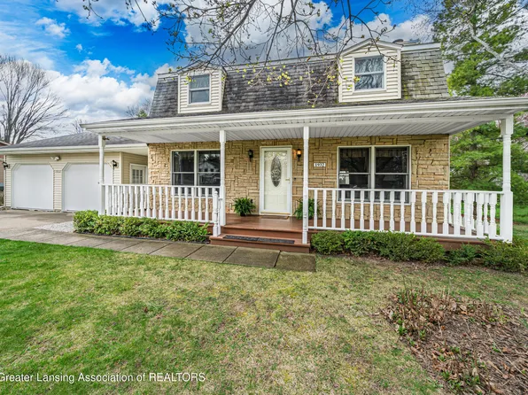 1932 Maple Shade Dr, Williamston, MI 48895