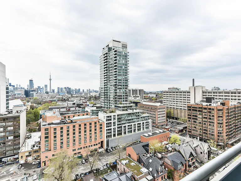 20 Prince Arthur Ave — Photo 12