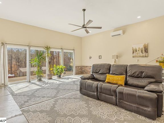 2nd image of 402 Graham Rd