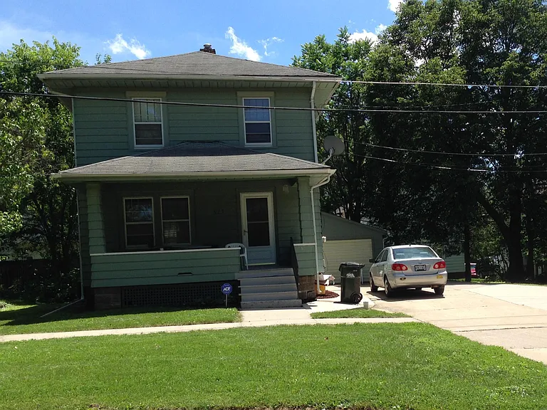 523 Fairchild St — Photo 1