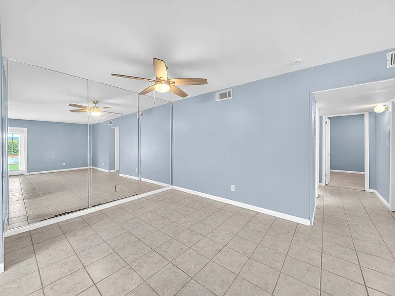 2100 W Beach Dr #A101 — Photo 8