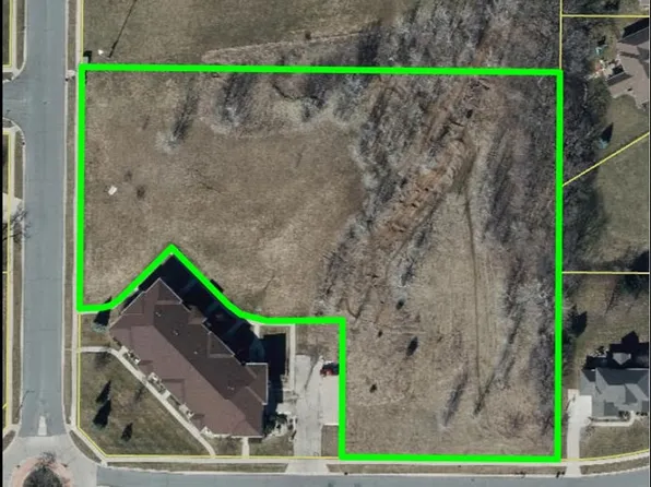 500 Bergamont Blvd, Oregon, WI 53575