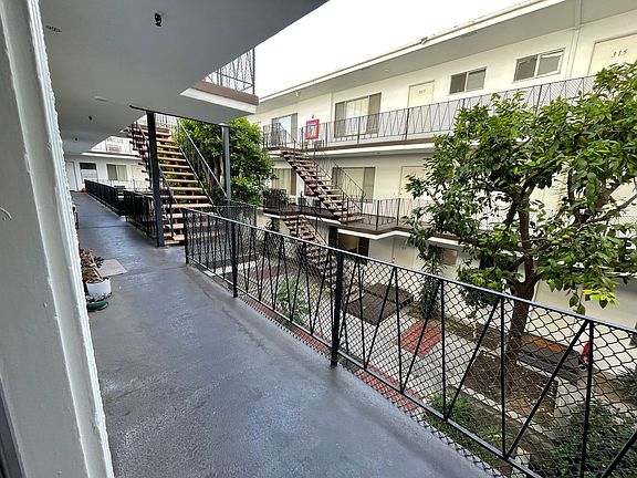 3rd image of 450 W Doran St APT 220