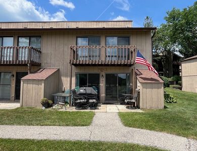 56 Vail Colony APT 1, Fox Lake, IL, 60020