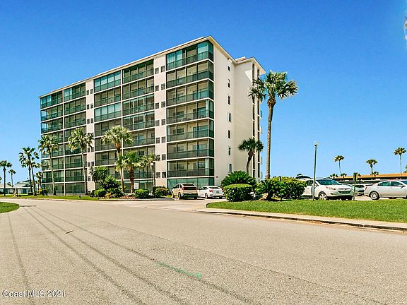 3rd image of 520 Palm Springs Blvd APT 501